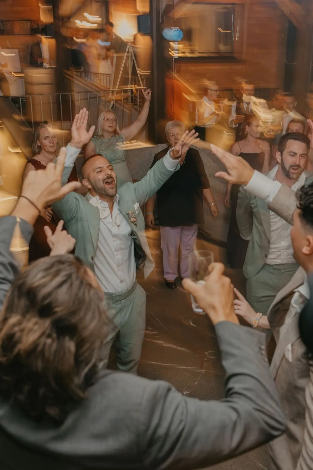 Sarah & Janosch Hochzeit - Bild 16